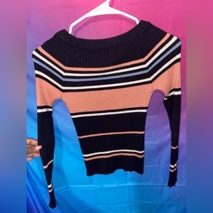 Cute pink and black blouse !